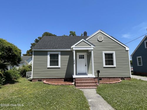 1016 Cedar St, Elizabeth City, NC, 27909-3757 | Card Image