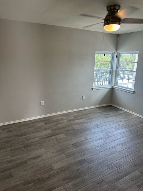 205-3015 Bryant Irvin Rd N, Fort Worth, TX, 76107-5014 | Card Image