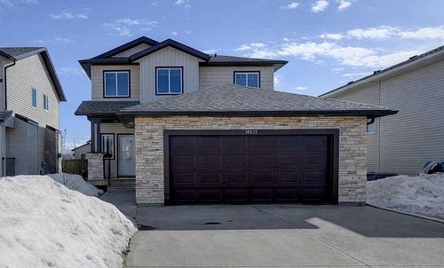 10625 126 Ave, Grande Prairie, AB, T8V2L8 | Card Image
