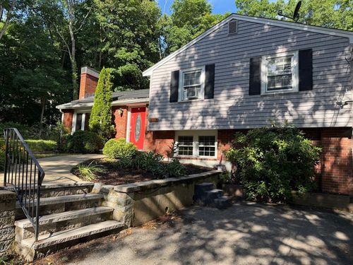 484 Essex St, Weymouth, MA, 02188-3607 | Card Image