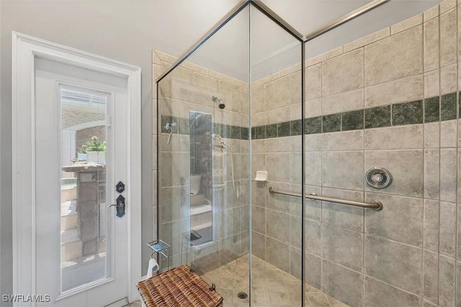 Pool Bath Shower | Image 30