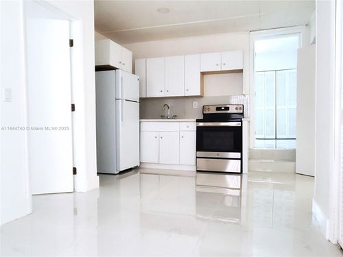 c-61 Sw 58th Ct, Miami, FL, 33144-3312 | Card Image