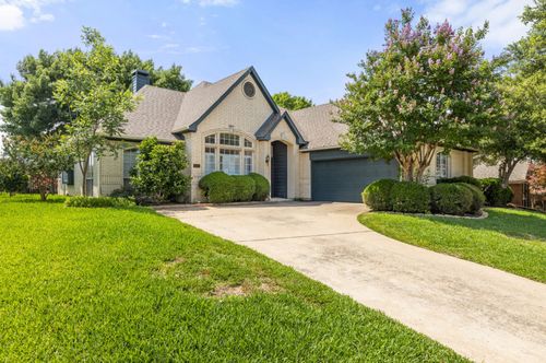 813 Palm Desert Dr, Garland, TX, 75044-5007 | Card Image