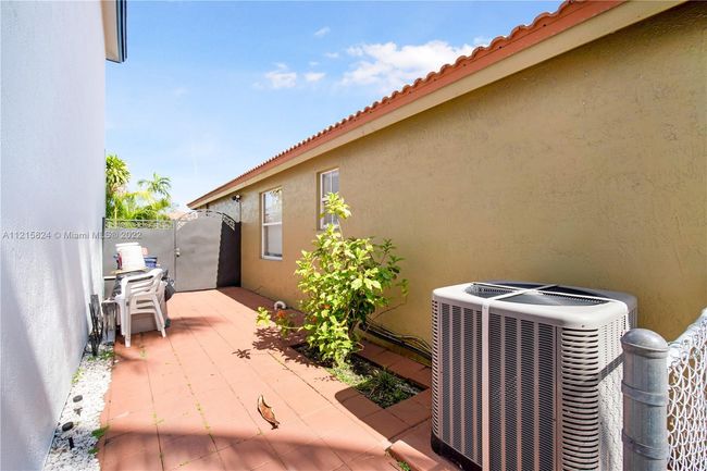 4437 Sw 161 St Path, House other with 3 bedrooms, 2 bathrooms and null parking in Miami FL | Image 25