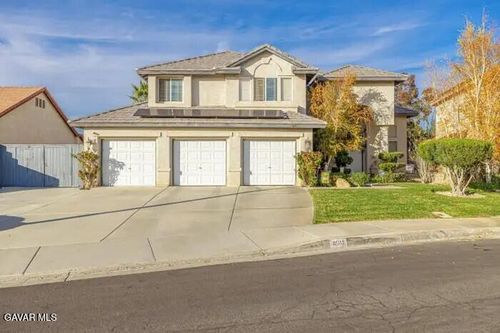 4011 Dee Dee Ct, Lancaster, CA, 93536-6810 | Card Image