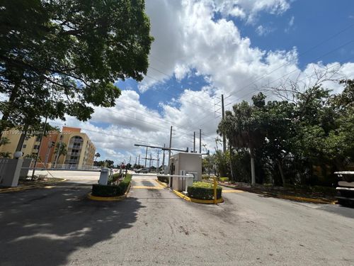 apt-e509-6995 Nw 186th St, Hialeah, FL, 33015-3441 | Card Image