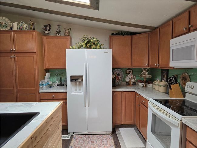 17172 Ne 37 Th Ave, House other with 3 bedrooms, 2 bathrooms and null parking in CITRA FL | Image 24