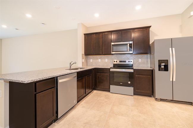 4653 Sparkling Shell Ave, Townhouse with 3 bedrooms, 3 bathrooms and null parking in KISSIMMEE FL | Image 6