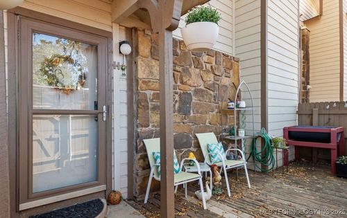 32h-6384 S 80th East Ave, Tulsa, OK, 74133 | Card Image