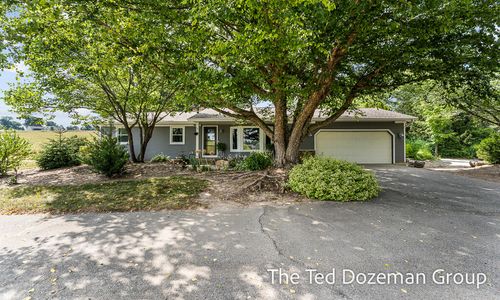 280 24th Ave, Hudsonville, MI, 49426-8672 | Card Image