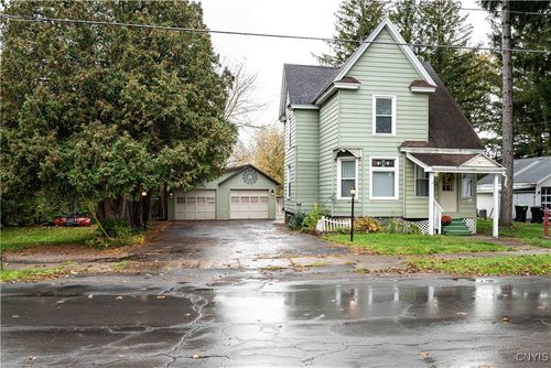 401 Harter St, Herkimer, NY, 13350-1226 | Card Image