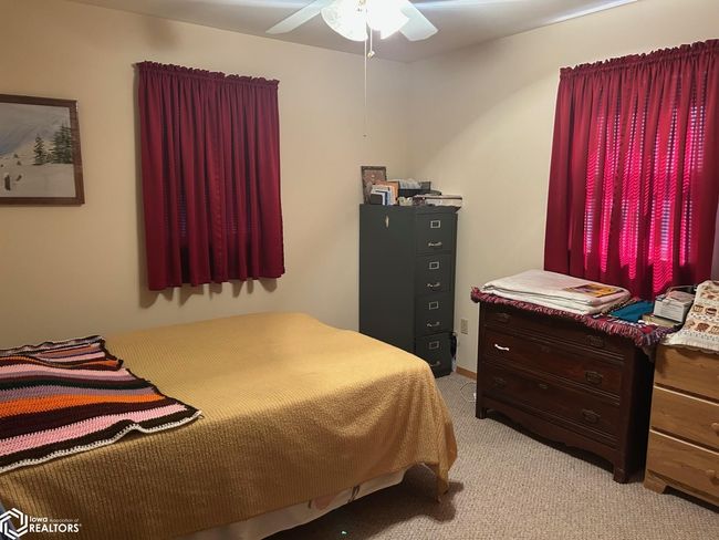 324 S Washington Ave, Home with 0 bedrooms, 0 bathrooms and 2 parking in Eagle Grove IA | Image 11