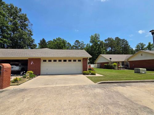 31 Summerset Place, Pine Bluff, AR, 71603 | Card Image