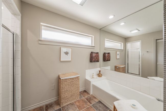 1214 Belle Pl, Home with 3 bedrooms, 3 bathrooms and null parking in Fort Worth TX | Image 20