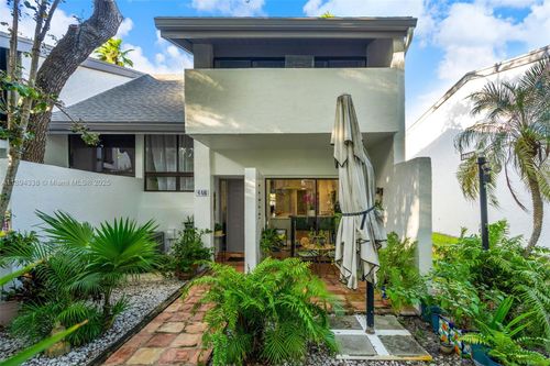 apt-54b-19440 Ne 26th Ave, Miami, FL, 33180-2226 | Card Image