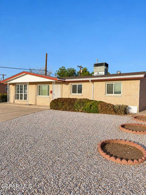 7739 Porche St, El Paso, TX, 79915-3901 | Card Image