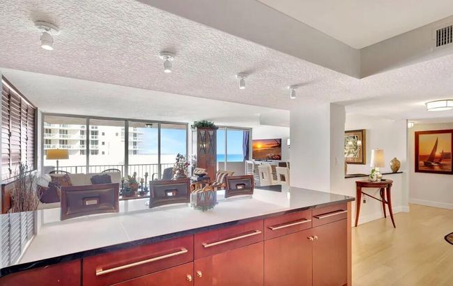 APT-1-905 - 4200 N Ocean Dr, Condo with 2 bedrooms, 2 bathrooms and null parking in Riviera Beach FL | Image 20