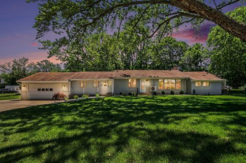 3990 S Big Spring Dr Sw, Grandville, MI, 49418-1826 | Card Image