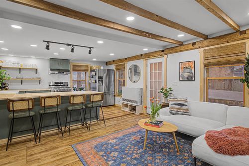 86 Stowe Street, Waterbury, VT, 05676 | Card Image