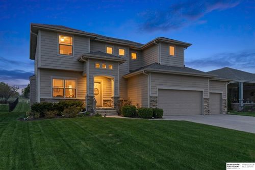 6241 N 157th Avenue Cir, Omaha, NE, 68116-4028 | Card Image