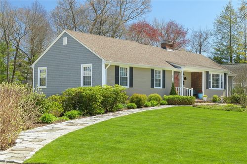 20 Bullock Ave, Barrington, RI, 02806-3906 | Card Image