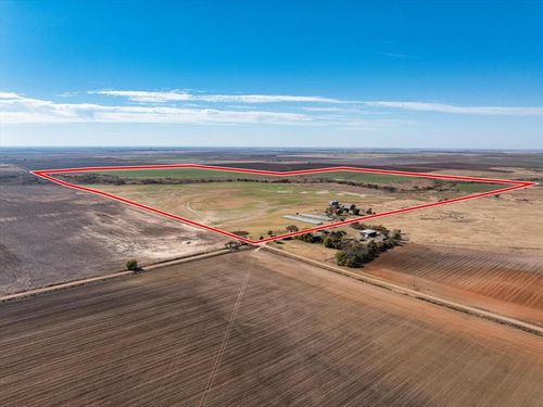 17847 Sw New Hope Rd, Faxon, OK, 73540-4402 | Card Image