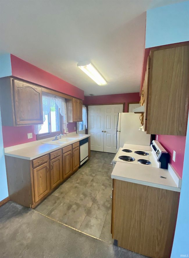 4123 Roundhill Dr, Condo with 2 bedrooms, 1 bathrooms and null parking in Anderson IN | Image 18