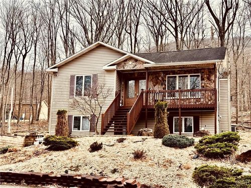 165 Grouse Ridge Ln, Drums, PA, 18222-1021 | Card Image
