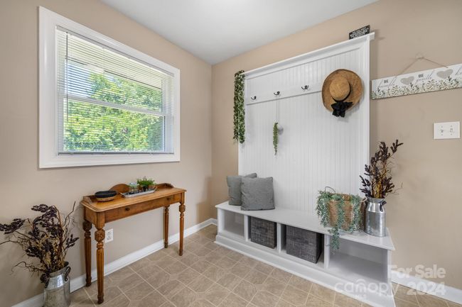 1230 2 Nd St Se, House other with 3 bedrooms, 2 bathrooms and null parking in Hickory NC | Image 29