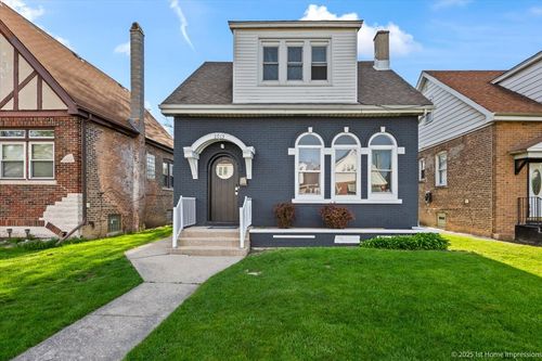 2015 S 18th Ave, Broadview, IL, 60155-2933 | Card Image