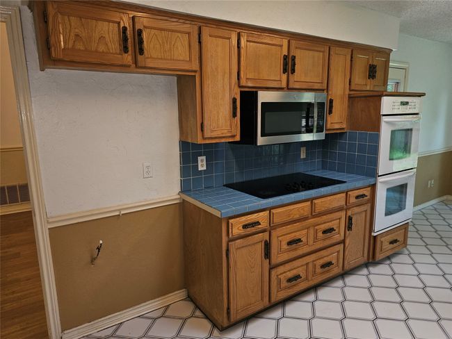 1605 High Crest Ct, House other with 3 bedrooms, 2 bathrooms and null parking in Irving TX | Image 25