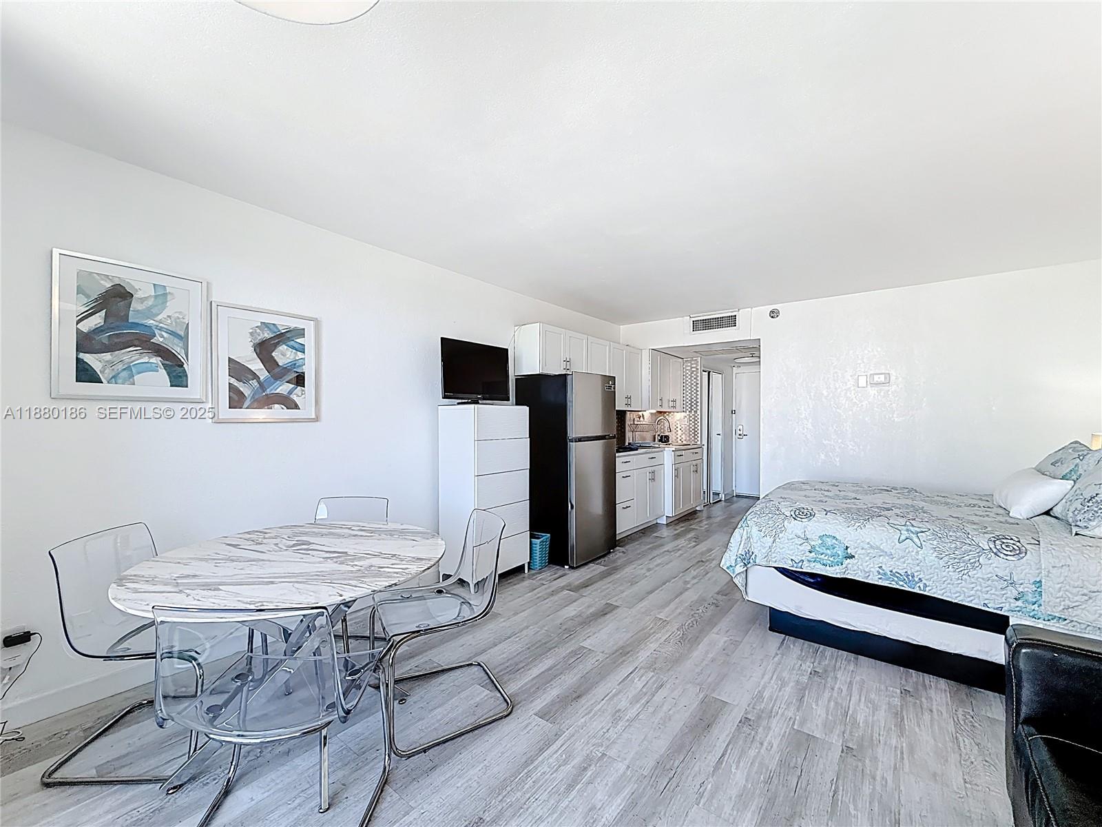 Residential in Sunny Isles Beach 4