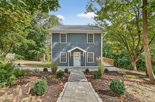 24 Ross Dr, Yorktown Heights, NY, 10598-6421 | Card Image