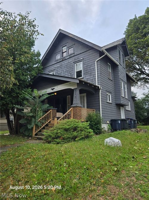 907 Delia Ave, Akron, OH, 44320-2218 | Card Image