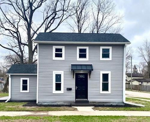36 W South St, Hartford, MI, 49057-1237 | Card Image