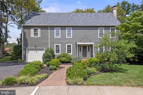 1 Circle Dr, Moorestown, NJ, 08057-2272 | Card Image