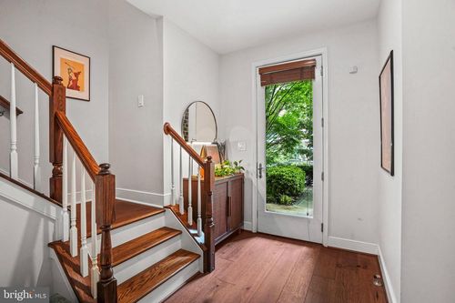 apt-104c-1811 14th St N, ARLINGTON, VA, 22209-2888 | Card Image