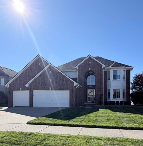 51613 Rivard Road, New Baltimore, MI, 48047 | Card Image