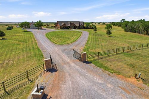 22334 N County Road 1940, Mangum, OK, 73554-3305 | Card Image
