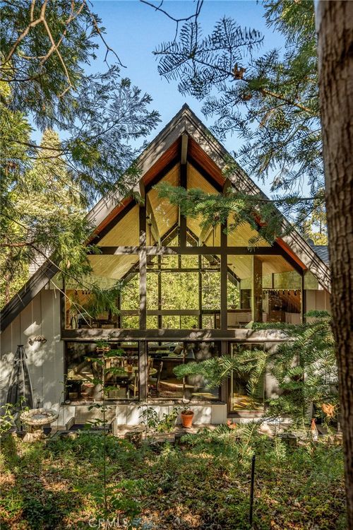779 Grass Valley Rd, Lake Arrowhead, CA, 92352 | Card Image