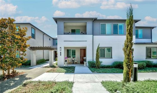 7002 Citron Ln, Cypress, CA, 90630-4571 | Card Image