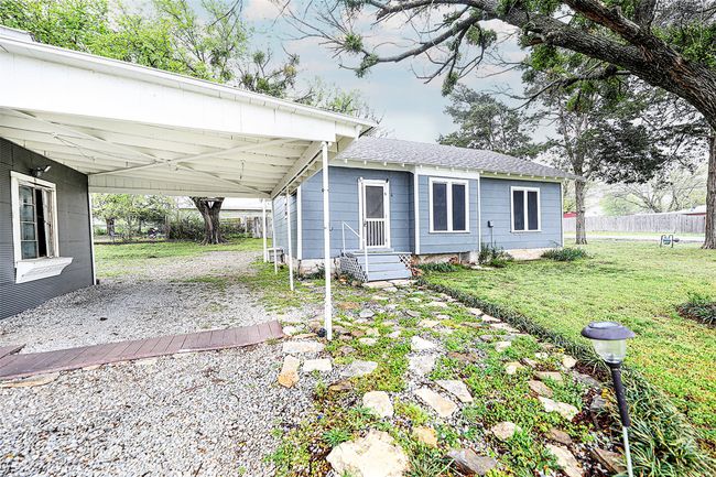 304 Rock Hill Rd, House other with 2 bedrooms, 1 bathrooms and null parking in Bowie TX | Image 9