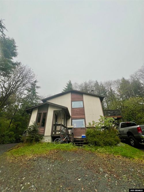 3758/3760 Denali Avenue, Ketchikan, AK, 99901 | Card Image