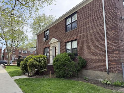 152-37-16 191st St, Flushing, NY, 11358-2436 | Card Image