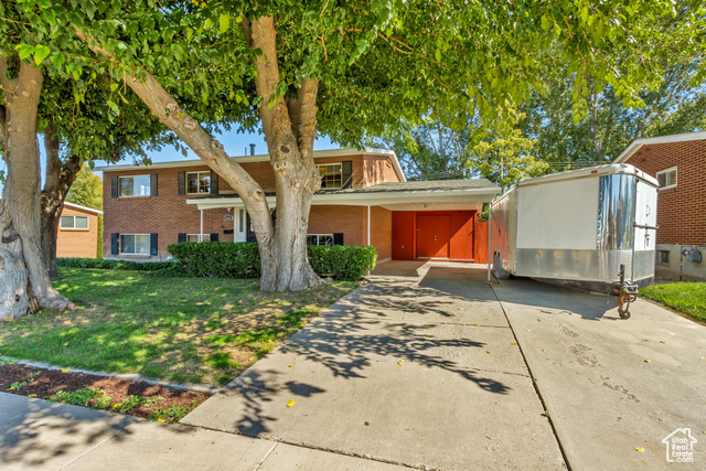 3720 , West Valley City, UT 84120