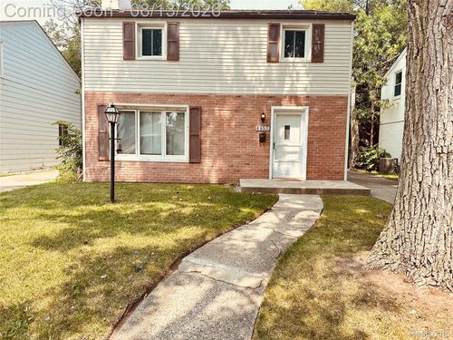 8659 Harding, Center Line, MI, 48015-1597 | Card Image