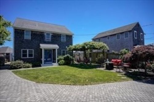 b-62 Lagoon Pond Rd, Vineyard Haven, MA, 02568-5511 | Card Image