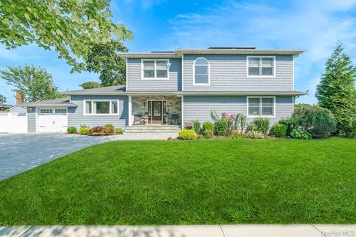 1989 Corral Path, Seaford, NY, 11783-2412 | Card Image
