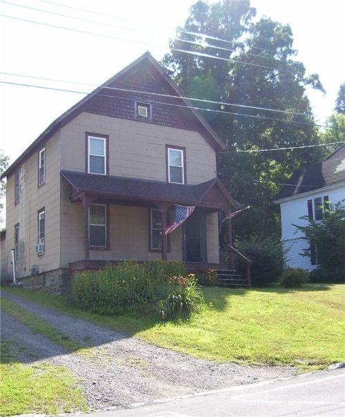 4 Franklin St, Oxford, NY, 13830-3496 | Card Image