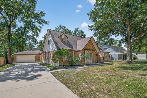 614 Orangewood Dr, Conroe, TX, 77302-1180 | Card Image